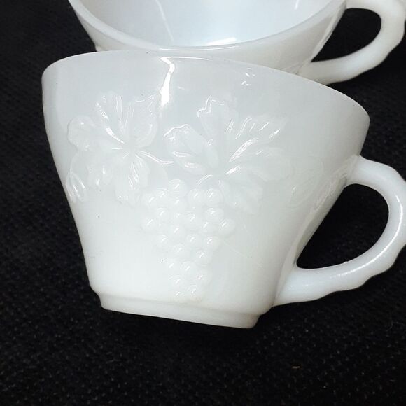 Vintage Mid-century Anchor Hocking Harvest Grape Milk Glass Punch/coffee cups-10 - Picture 2 of 7